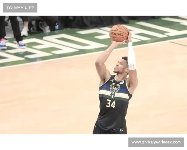 字母哥扬尼斯·阿德托昆博崛起为NBA内线巨兽称霸赛场 字母哥扬尼斯·阿德托昆博崛起为NBA内线巨兽称霸赛场